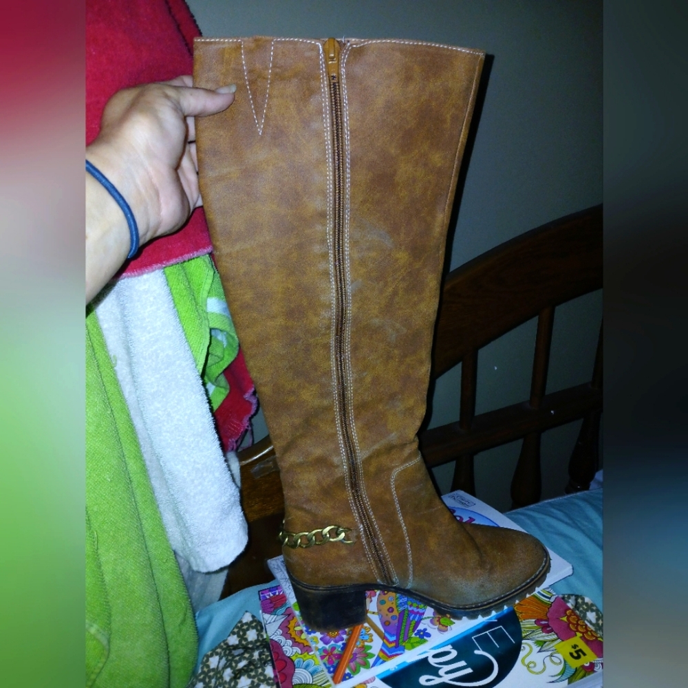 Knee Hugh boots